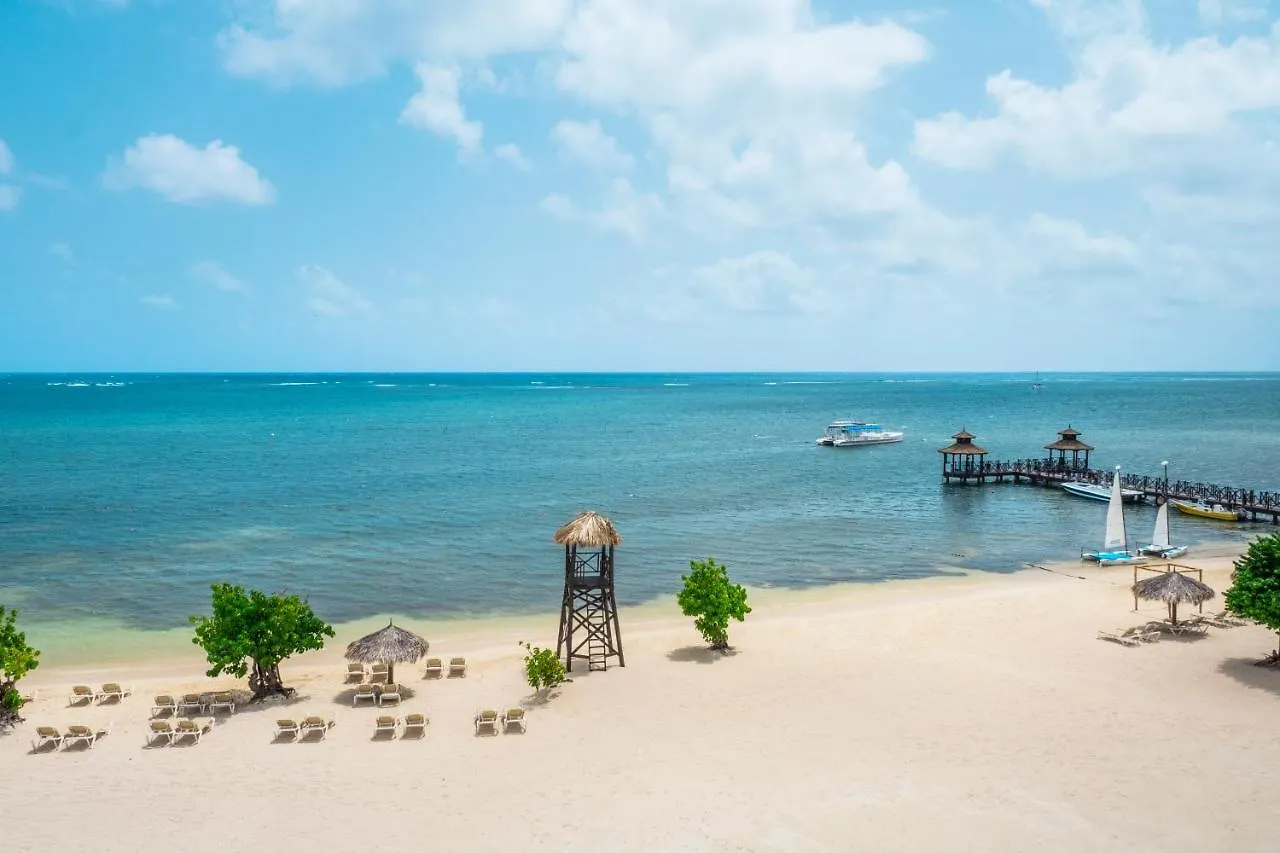 Iberostar Waves Rose Hall Beach Montego Bay Station touristique