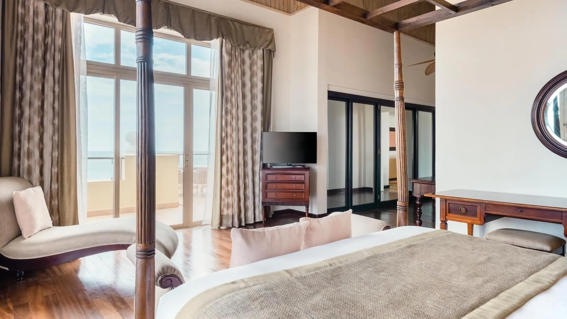 Iberostar Waves Rose Hall Beach Montego Bay Station touristique