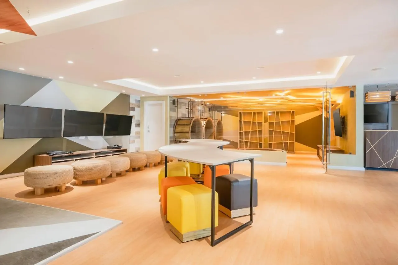 Iberostar Waves Rose Hall Beach Бухта Монтего