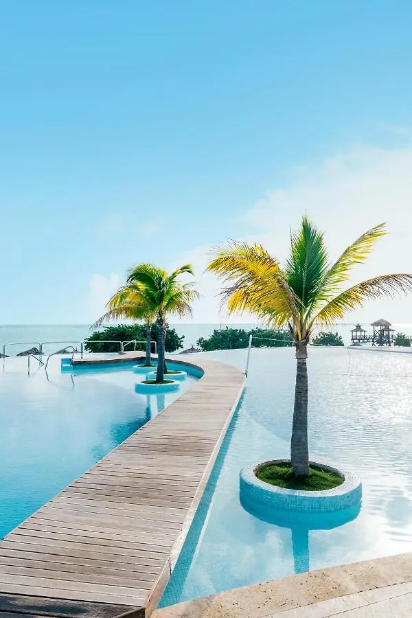 Iberostar Waves Rose Hall Beach Бухта Монтего Ямайка