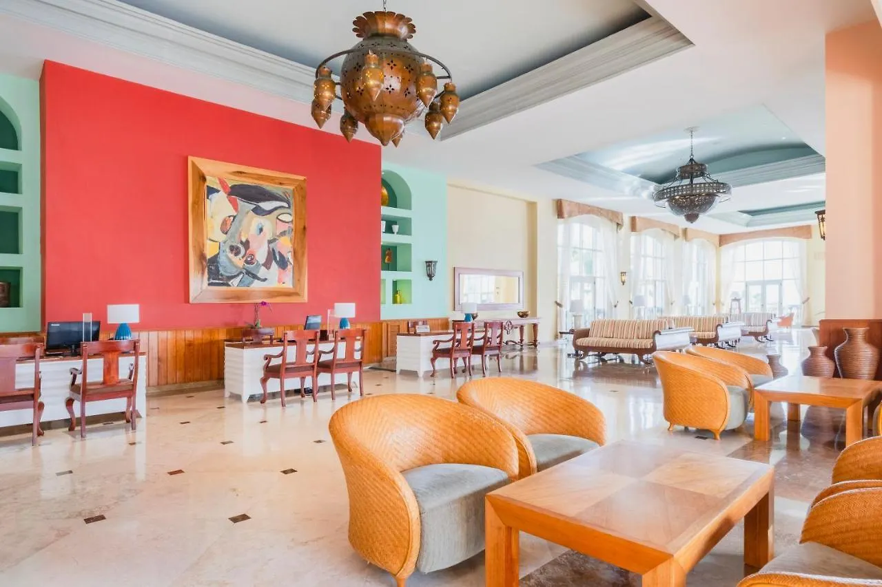 Курортный комплекс Iberostar Waves Rose Hall Beach Бухта Монтего
