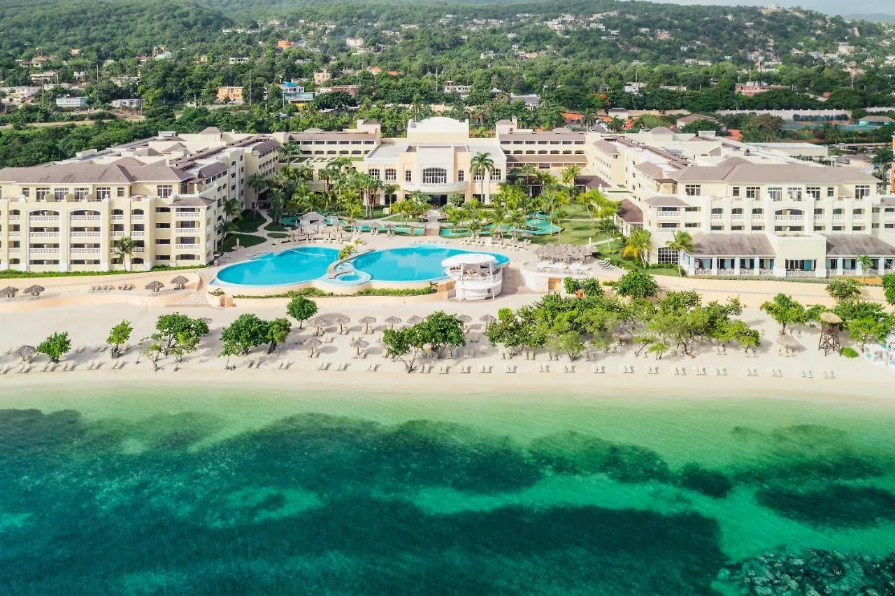 ***** Курортный комплекс Iberostar Waves Rose Hall Beach Бухта Монтего Ямайка
