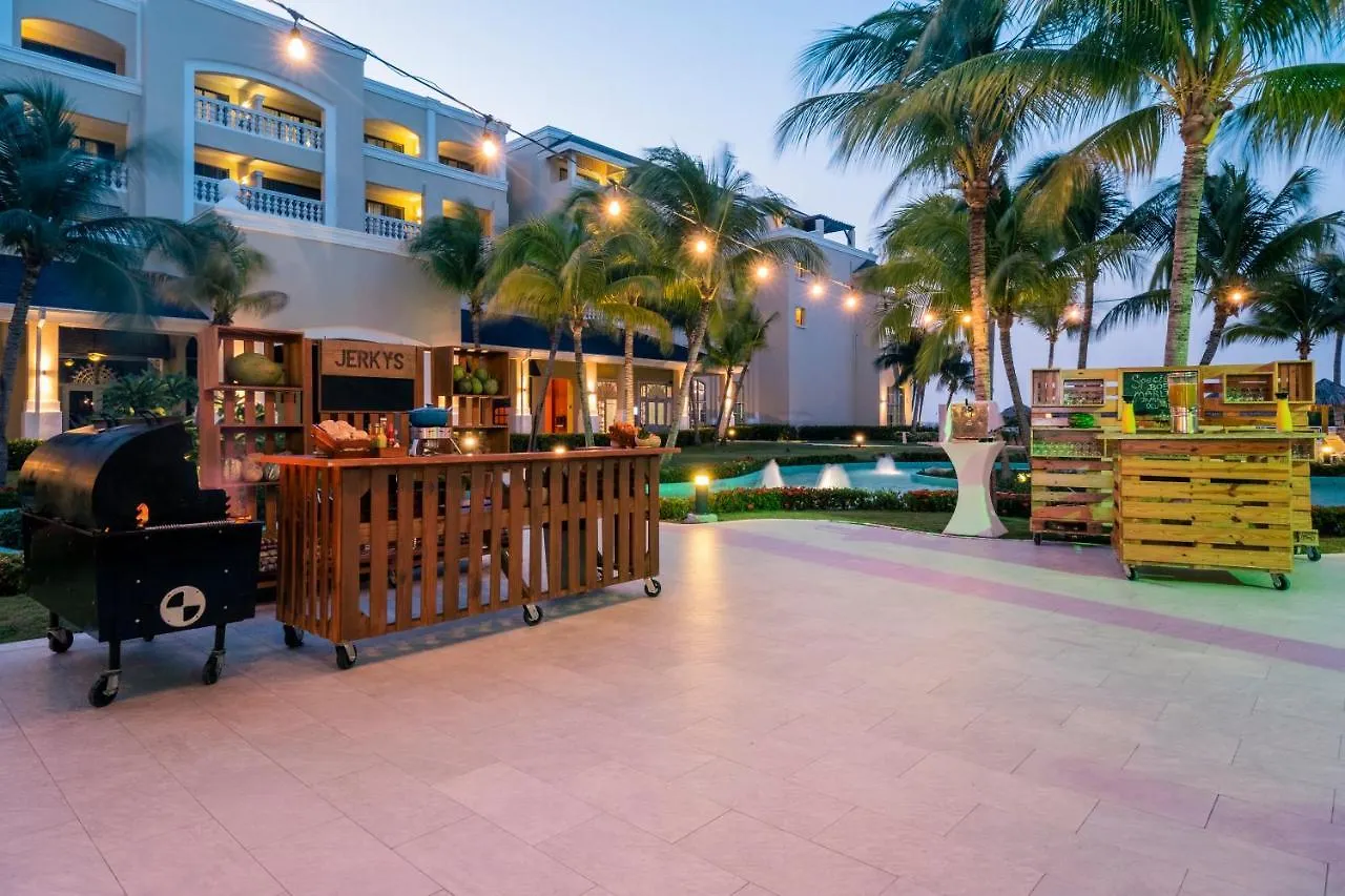 Iberostar Waves Rose Hall Beach Бухта Монтего Ямайка